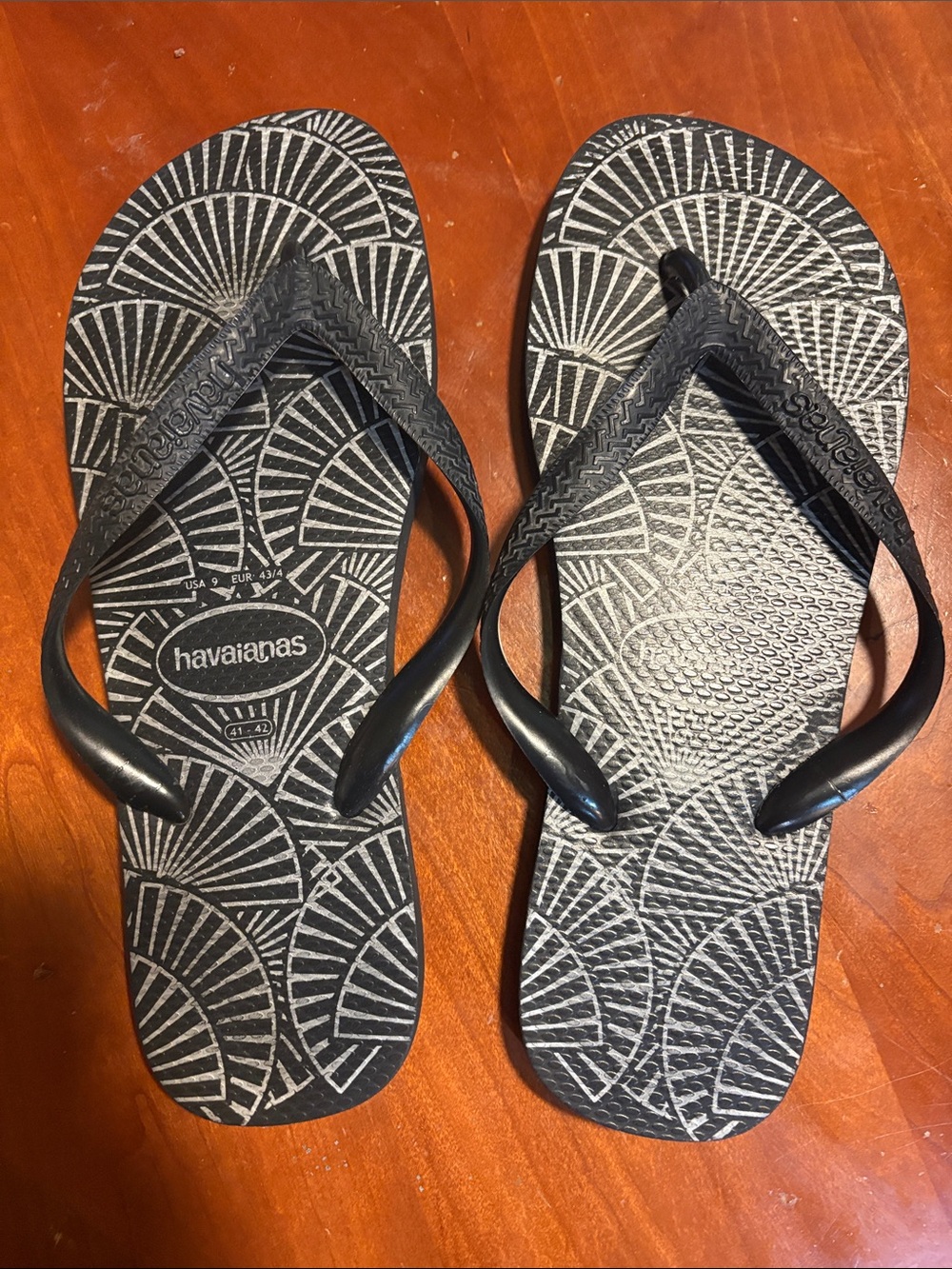 Havaianas Black and White Patterned Women's Sandals